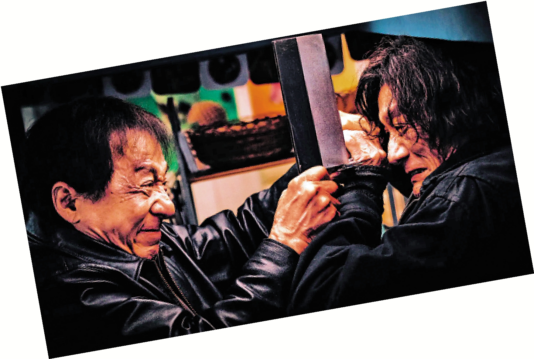 　　圖：電影《捕風追影》上演黃德忠（左）和傅隆生之間的「貓鼠遊戲」。