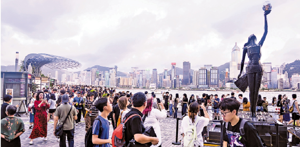 　　圖：內地與香港要留住消費，需打破場景「次元壁」，創造更多「超出預期」的消費體驗。