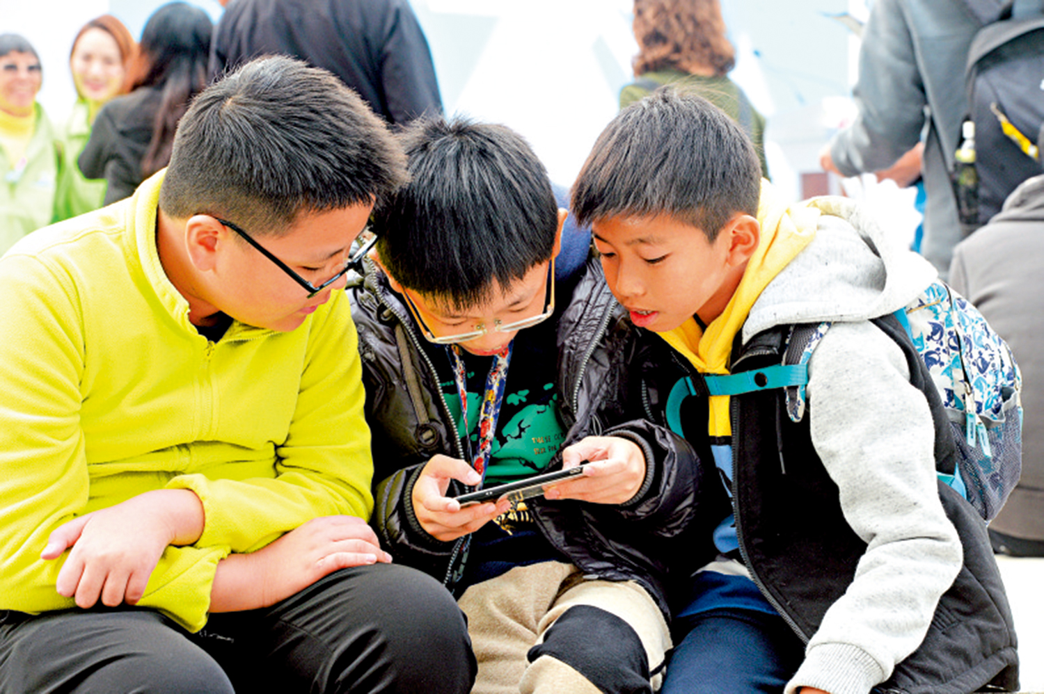 　　圖：兒童過度接觸電子產品會影響抗逆力。
