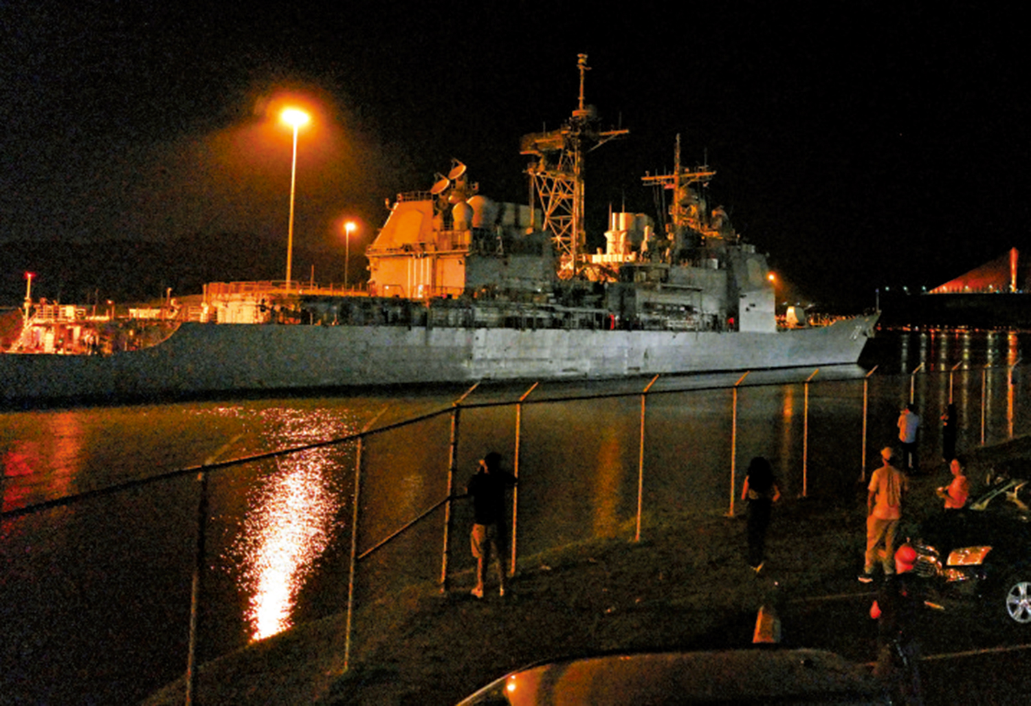 　　圖：美國海軍導彈巡洋艦「伊利湖號」8月29日駛向加勒比海。\路透社