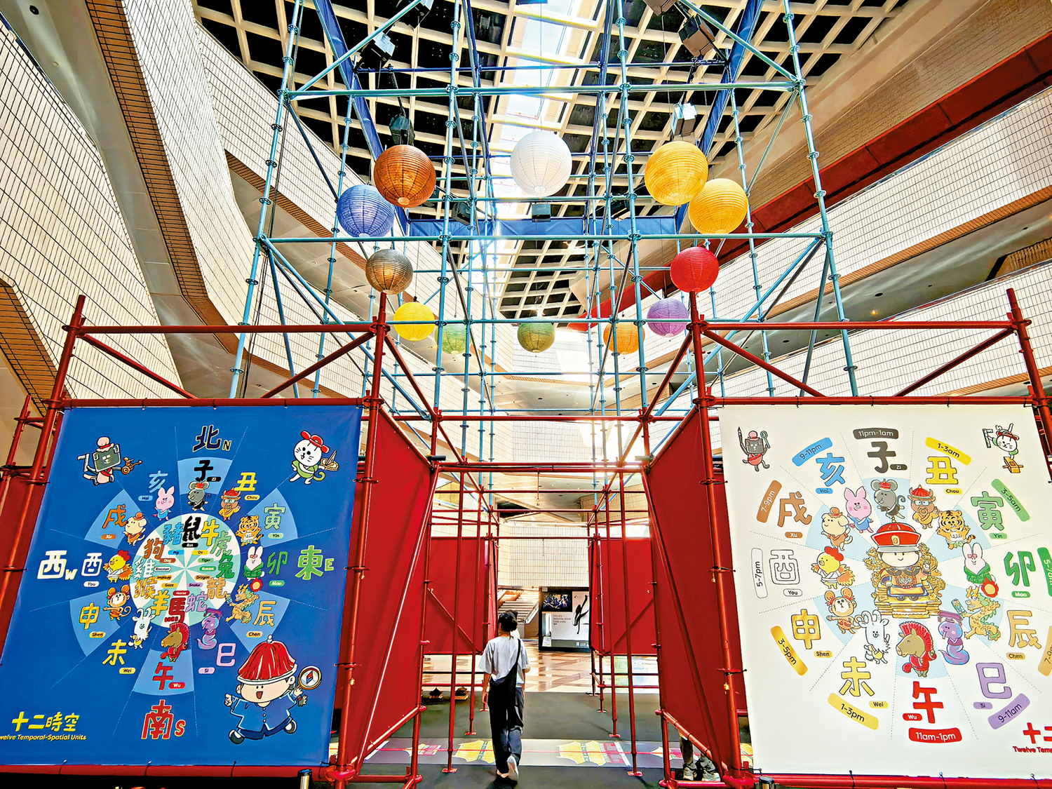 　　圖：《故宮 36500 時空》藝術科技裝置正在香港文化中心展出。