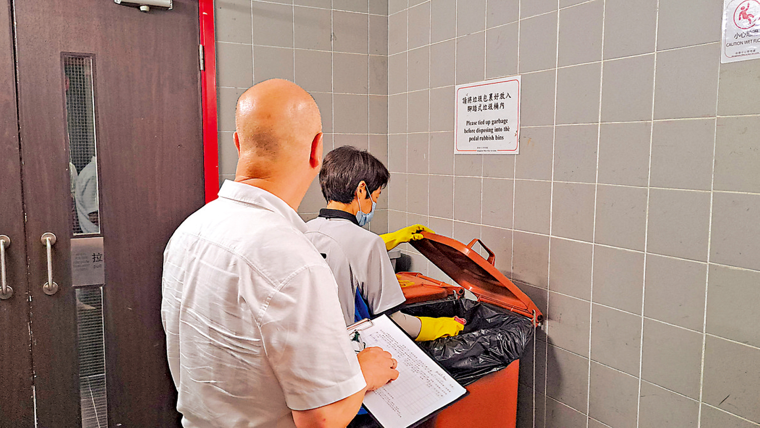 　　圖：申訴專員公署公布有關物業管理業監管局處理及回覆巿民投訴的程序和機制的全面調查結果。