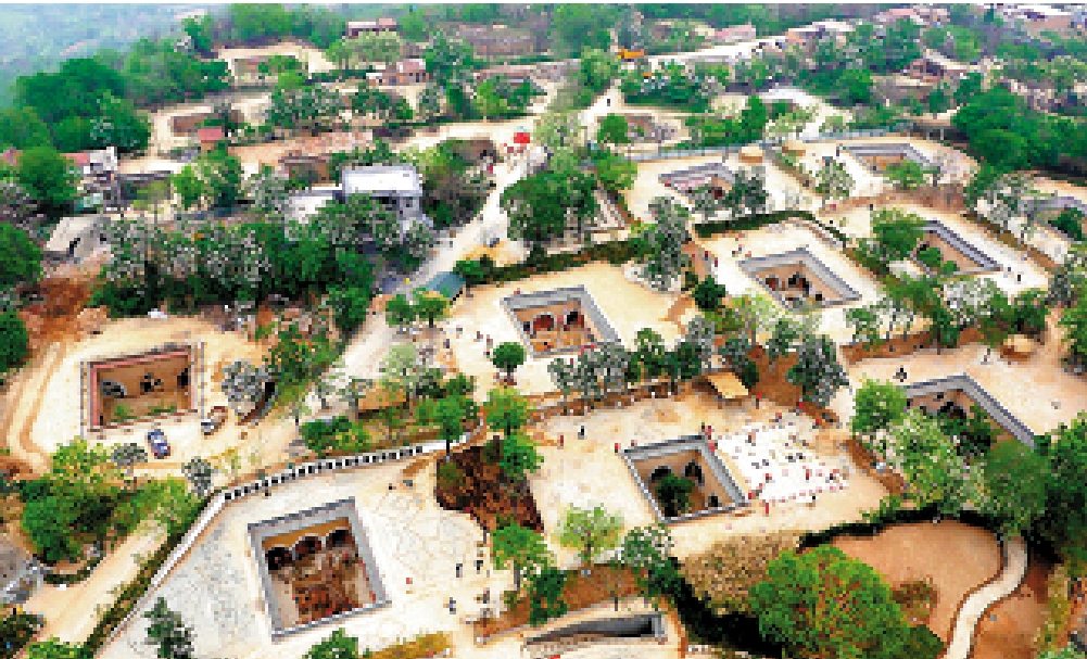 　　圖：陝州地坑院。
