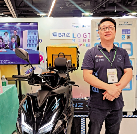 　　圖：涂竣凱表示，公司品牌BRIZ於下月在港推出輕型電動車型Tiger GT。\大公報記者李樂兒攝