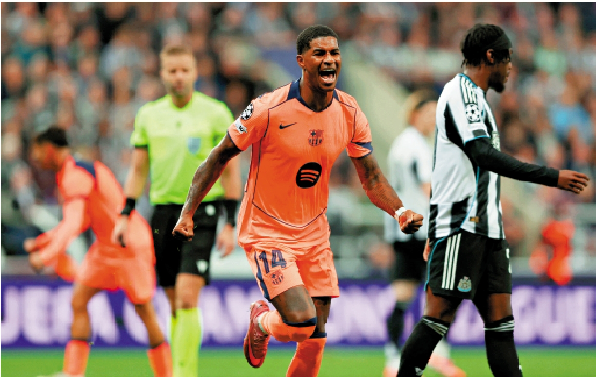 　　圖：拉舒福特（前）入球後慶祝。\路透社