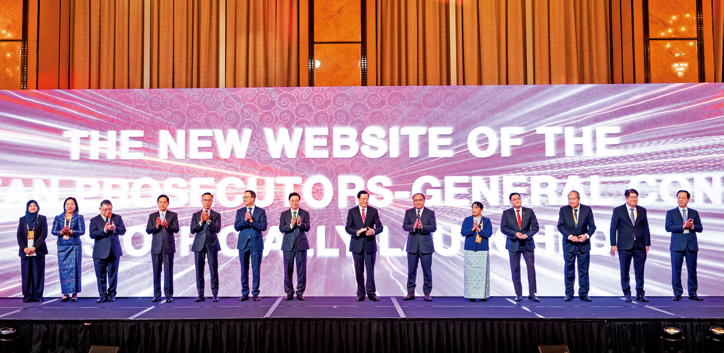 　　圖：第十五屆中國─東盟成員國總檢察長會議昨日在港舉行，本屆會議由中國最高人民檢察院主辦，香港特區律政司承辦。