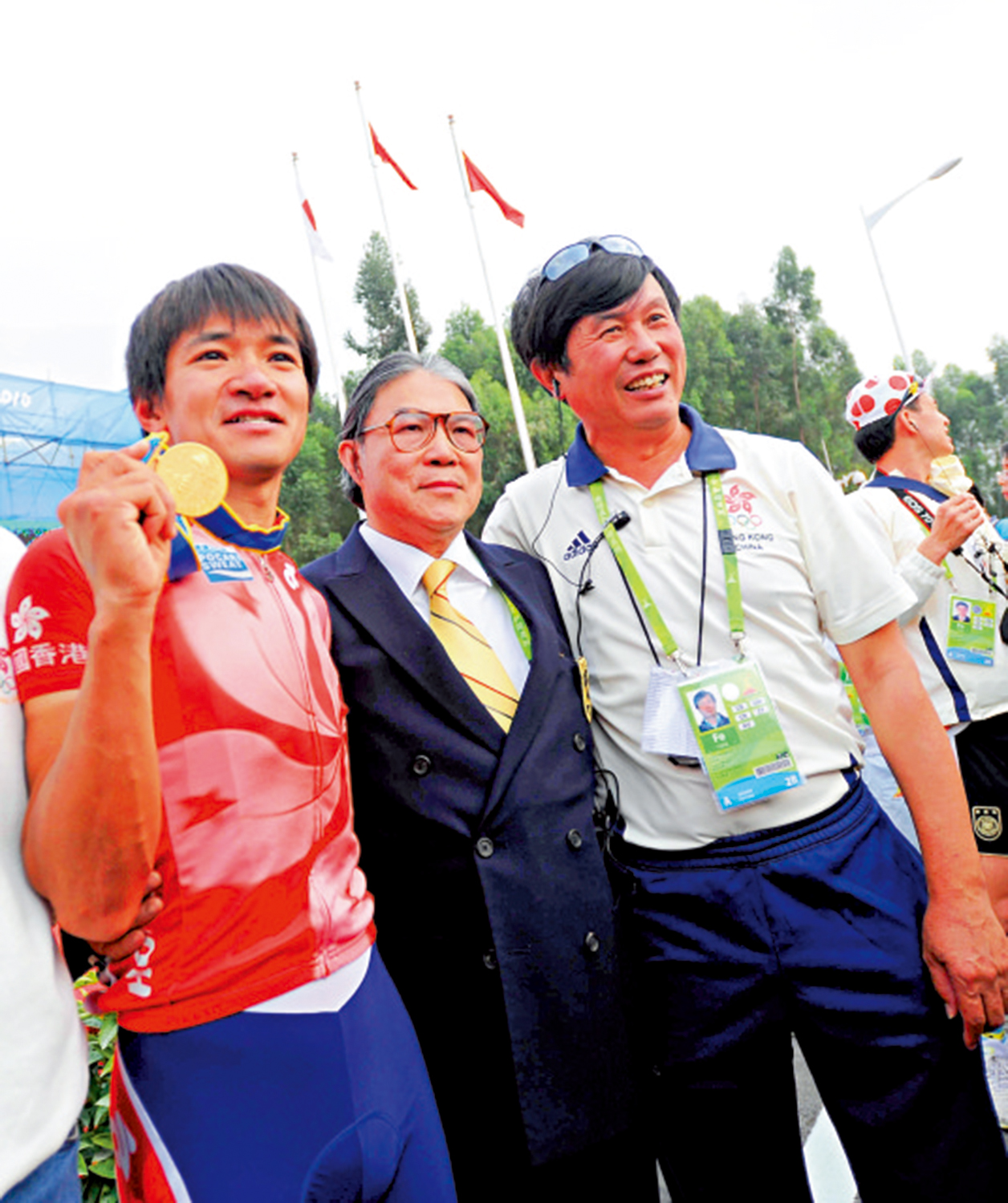 　　圖：在沈金康（右）訓練下，黃金寶（左）屢創佳績，包括2010年廣州亞運的公路個人賽金牌。