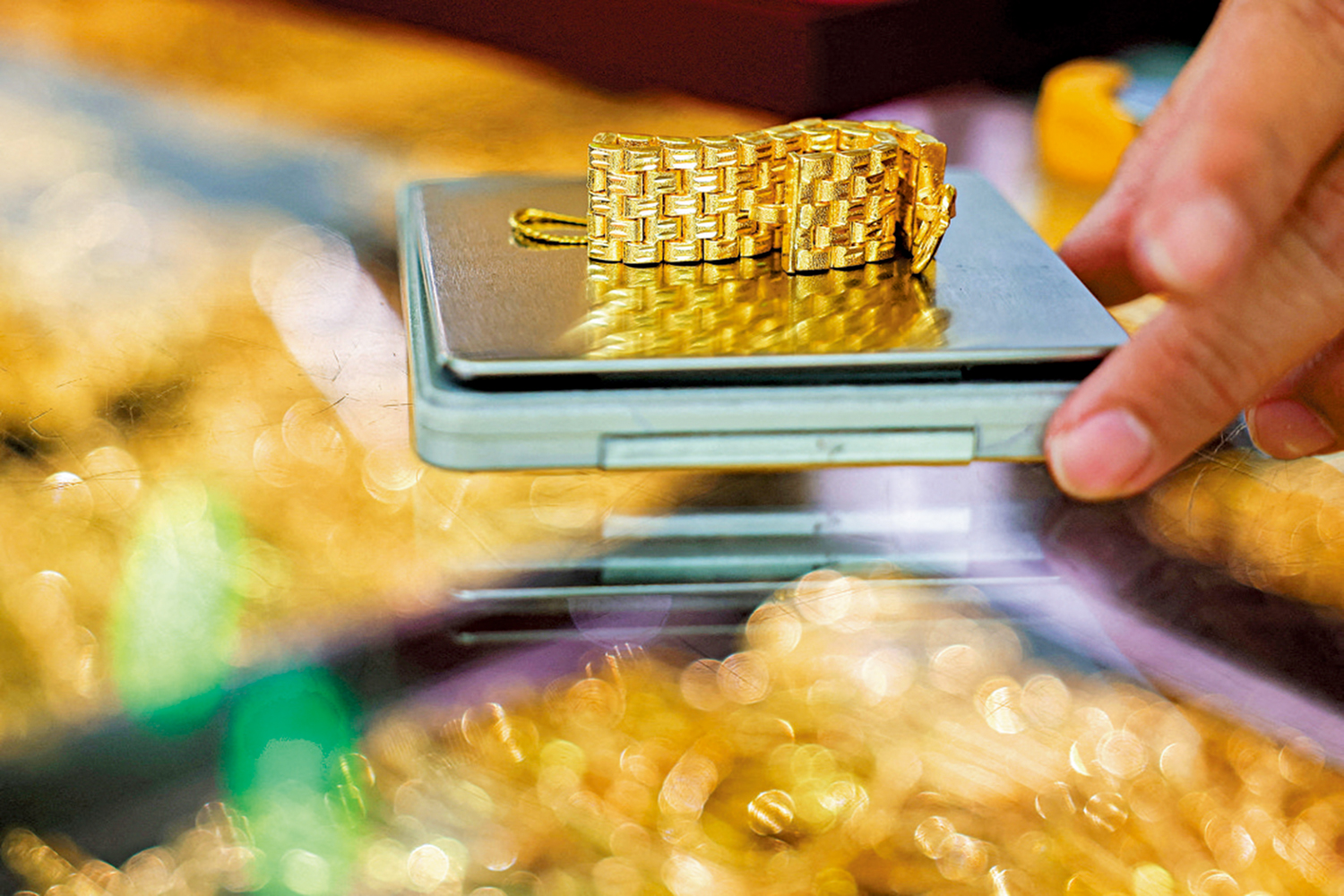 　　圖：黃金用作對沖政治和經濟風險的最佳工具，金價就持續創新高。