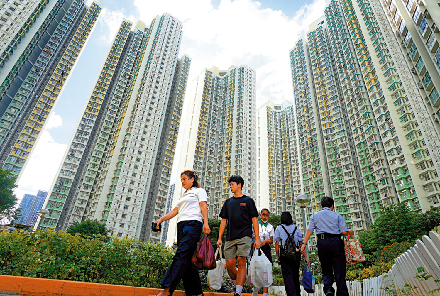 　　圖：就重推租置公屋，當局打算委託調查機構收集廣泛意見。