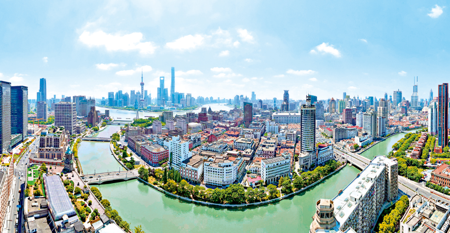 　　圖：上海──國慶中秋節前後，上海的發展商集中推盤衝業績，加上此前發布的利好政策，推高新房成交量。