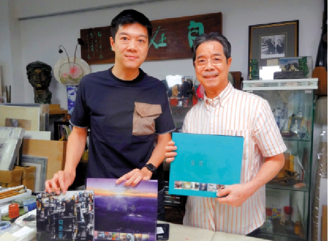 　　圖：何百里與兒子何紀嵐（左）。/大公報記者劉毅攝