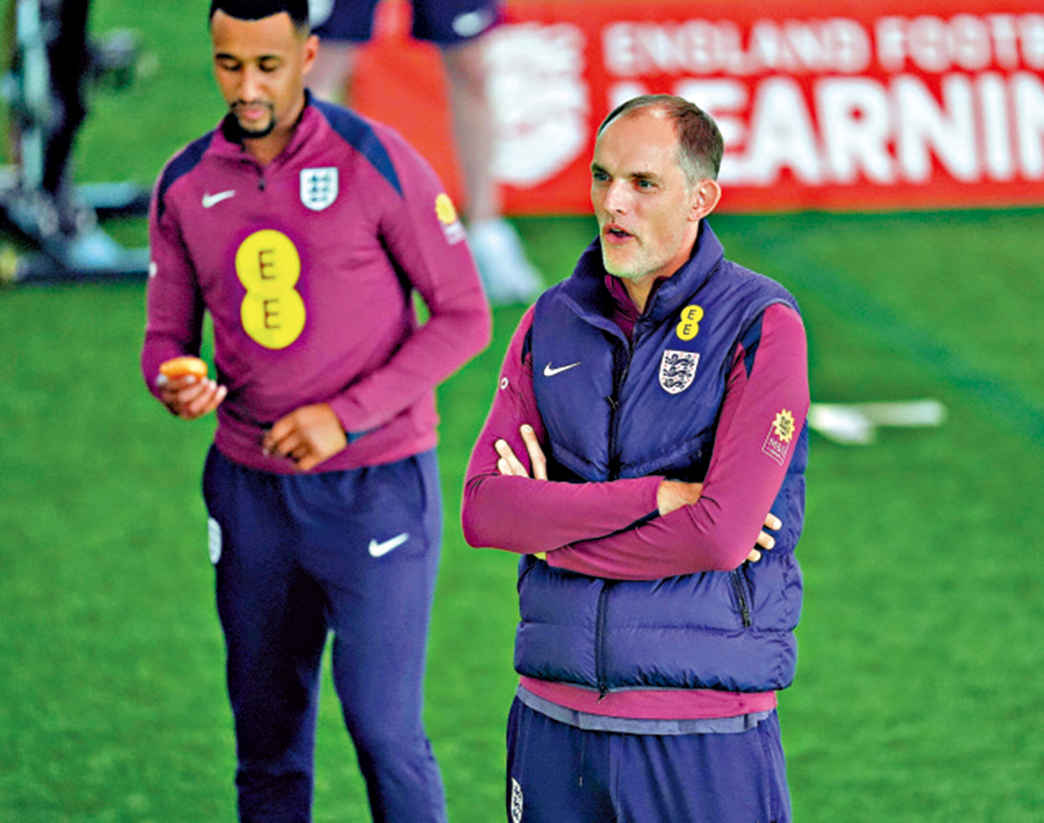 　　圖：英格蘭領隊杜切爾（右）。\美聯社