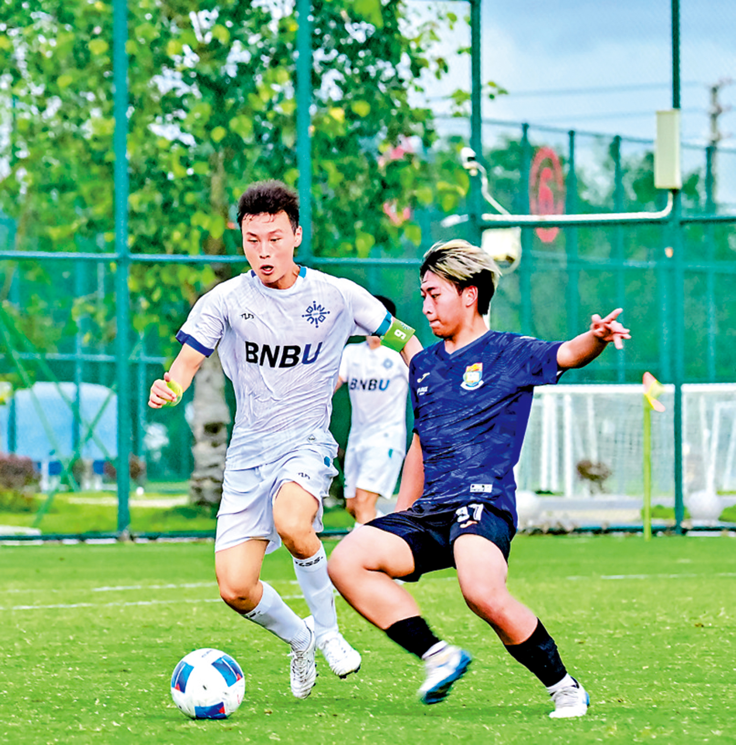 　　圖：北師港浸大與香港大學「對陣」。\受訪者供圖