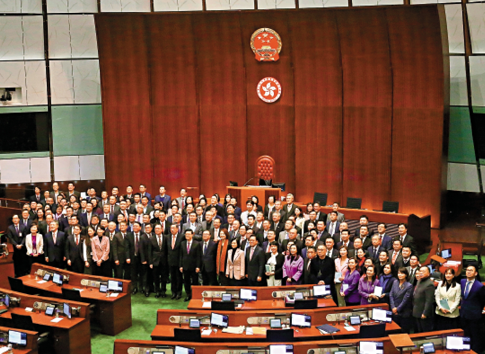 　　圖：第七屆立法會在四年會期，總共通過了約130條法案，較上一屆立法會的同期超出60%，議政質量效率兼備。