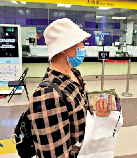 　　圖：災民馮婆婆感謝社會各界熱心幫忙。\大公報記者李慧妍攝