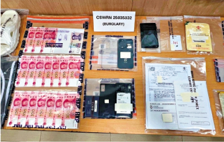 　　圖：警方檢獲大批贓物。