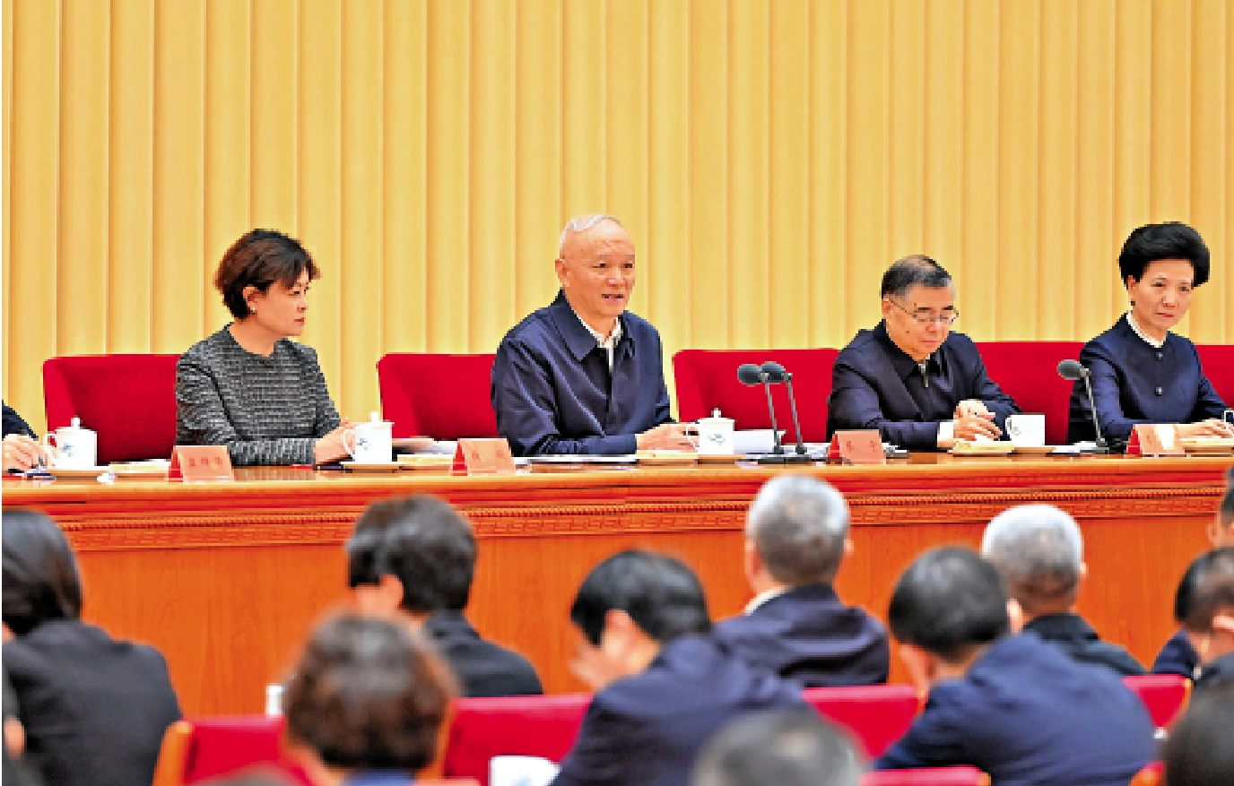 　　圖：1月5日，全國宣傳部長會議在北京召開。中共中央政治局常委、中央書記處書記蔡奇出席會議並講話。\新華社