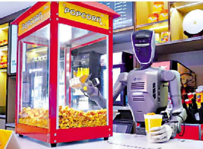 　　圖：越疆人形機器人可連續工作14小時，並製作逾千杯爆谷。