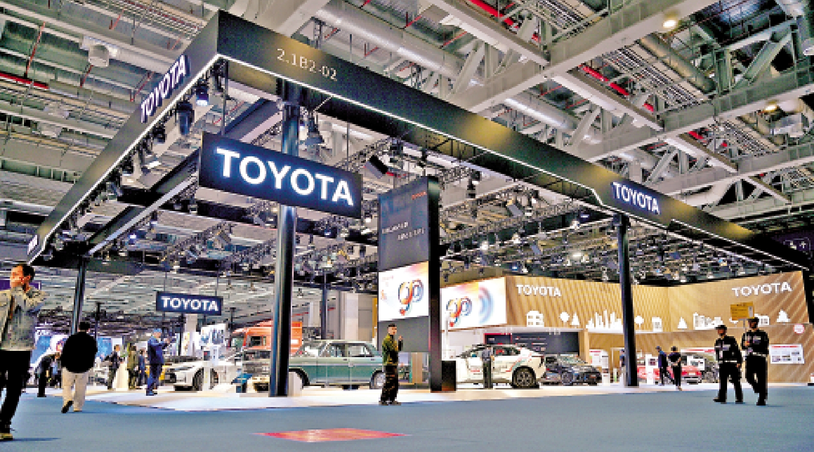 　　圖：稀土在新能源汽車製造中扮演重要角色，日本企業界擔心，中方若對日禁運稀土，日本汽車工業將陷入停滯。圖為去年進博會上日本豐田汽車的展位。\新華社