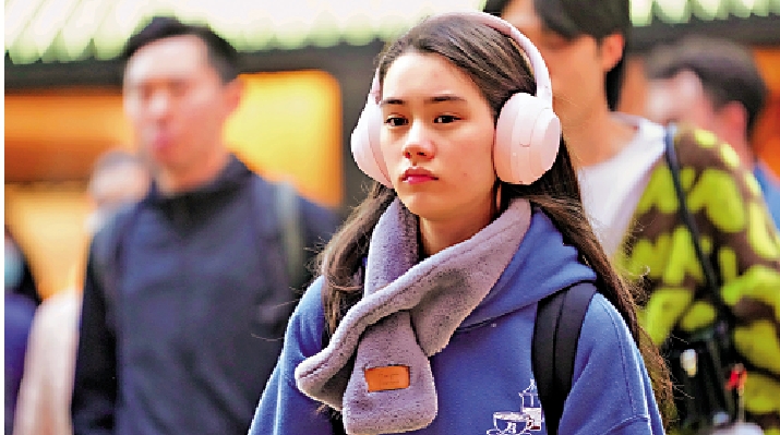 　　圖：天文台預測，今日市區最低氣溫約14度。\大公報記者麥潤田攝