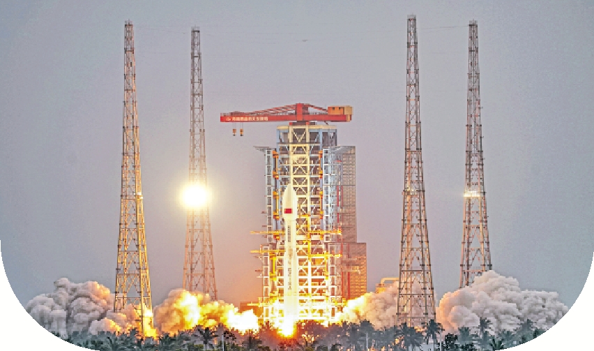 　　圖：海南文昌航天旅遊產業興盛。圖為去年12月26日，火箭