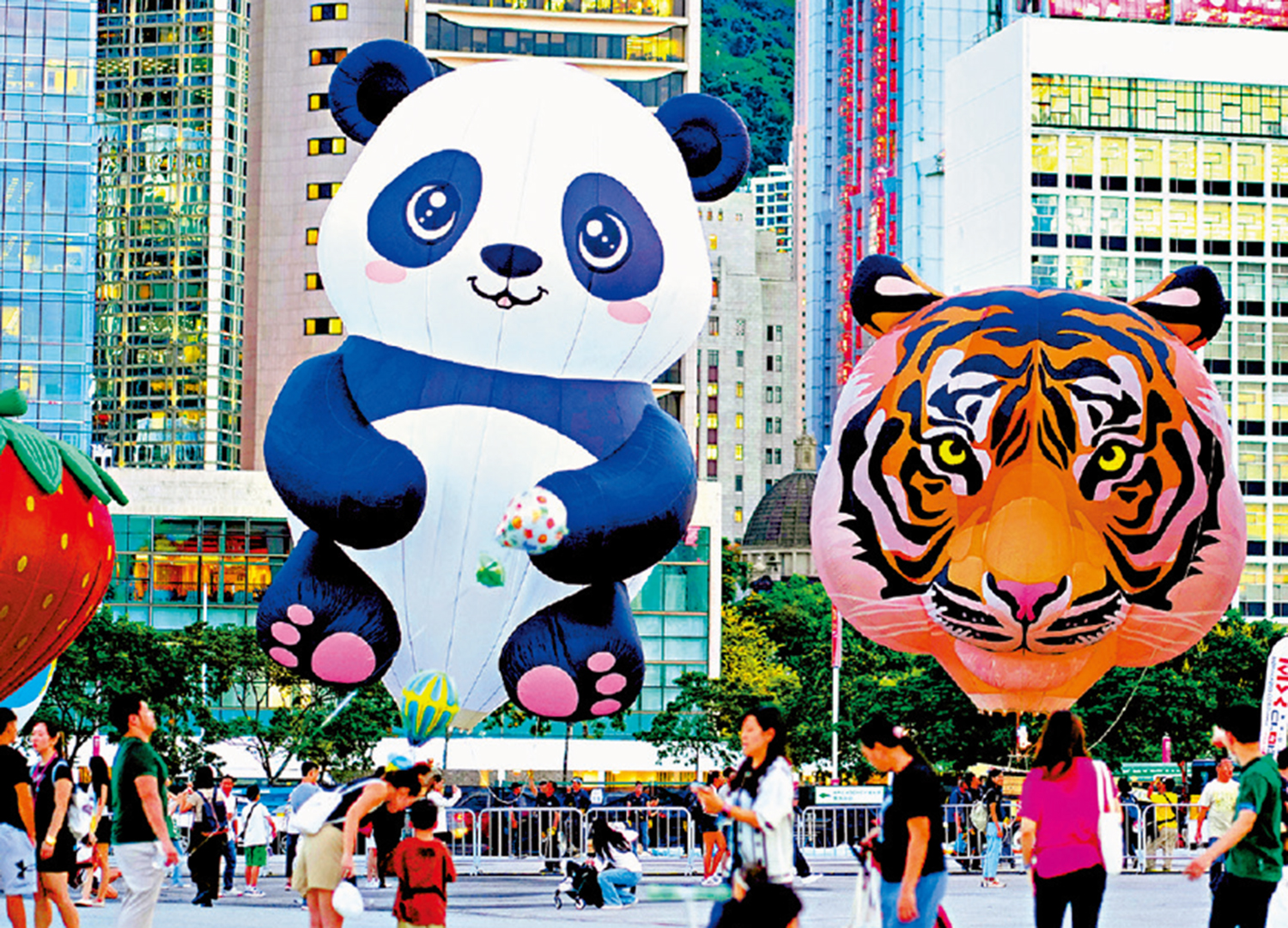 　　圖：中環海濱活動空間去年9月舉行本港首個熱氣球節，但主辦方未獲牌照，熱氣球只可觀看不能乘坐。