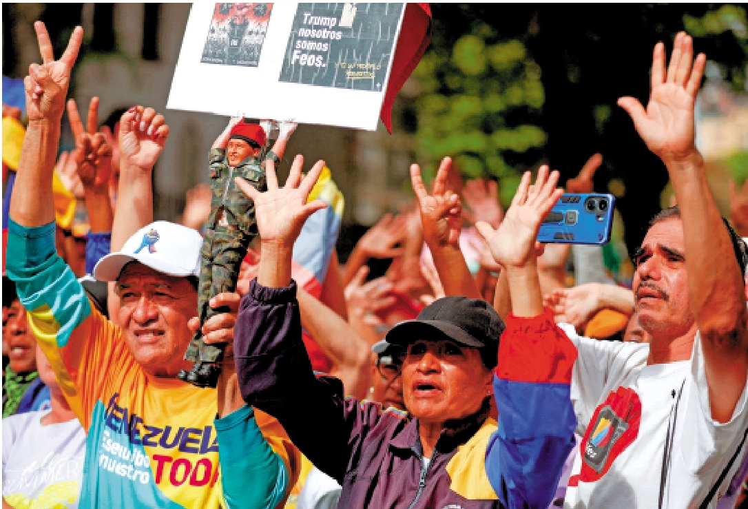 　　圖：委內瑞拉民眾10日在加拉加斯示威，反對美國干涉，要求美方釋放馬杜羅夫婦。\路透社