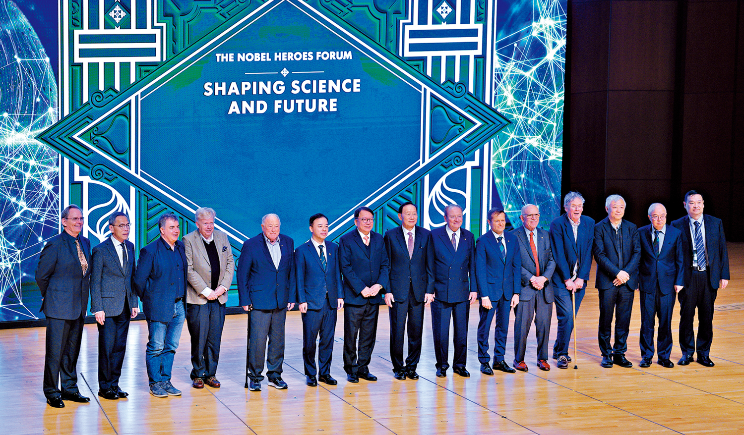 　　圖：昨日的論壇匯聚6位諾貝爾獎得主，就基礎科學研究展開了深度對話。\大公文匯全媒體記者麥鈞傑攝