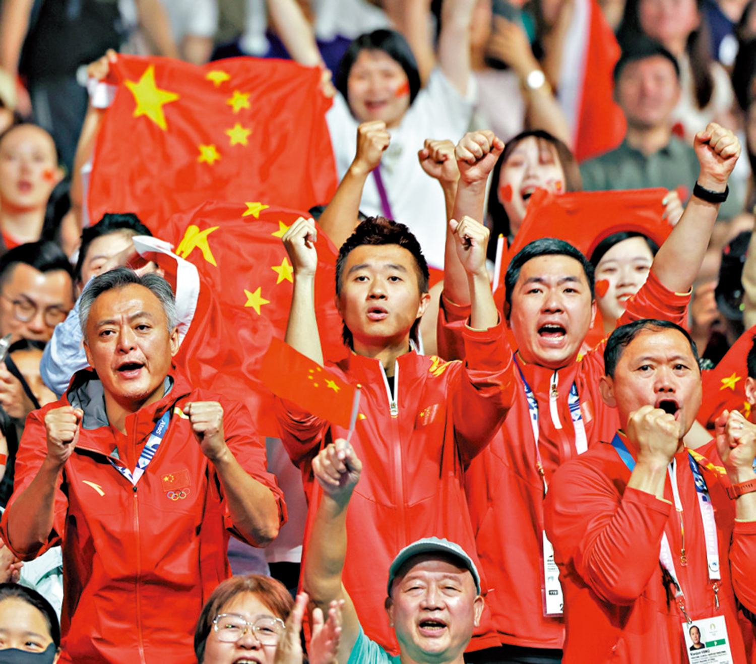 　　圖：秦志戩（第二排左）曾任馬龍、許昕等主管教練。