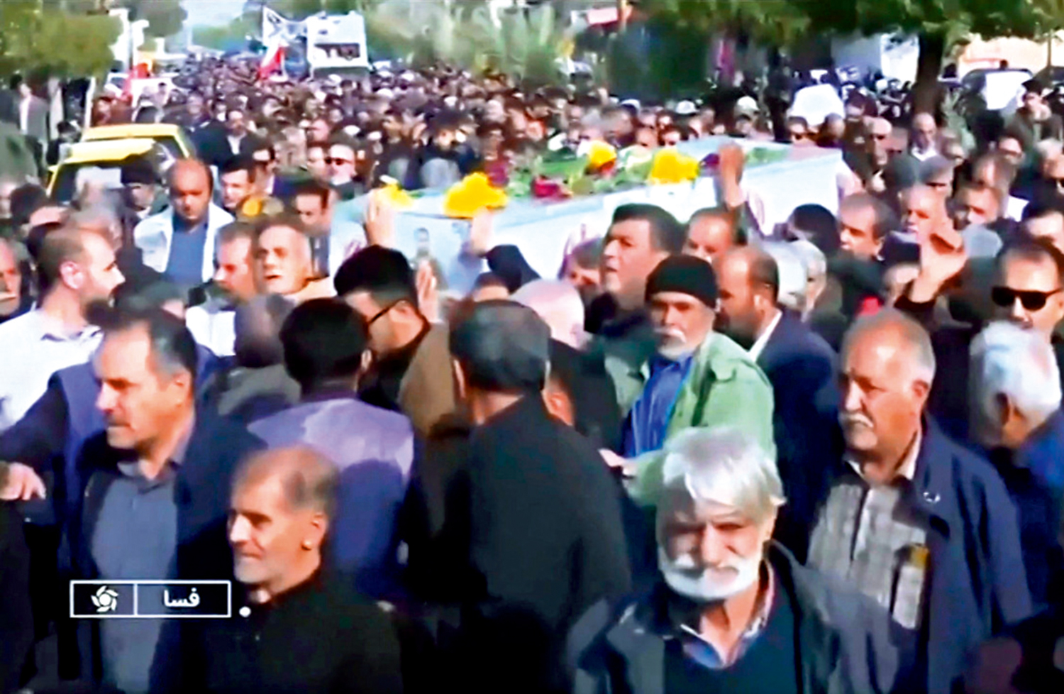 　　圖：伊朗11日為在近期騷亂中死亡的安全部隊成員和平民舉行葬禮。\路透社