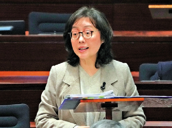 　　圖：甯漢豪表示，將加強市建局角色，協助業主打擊維修圍標的問題。