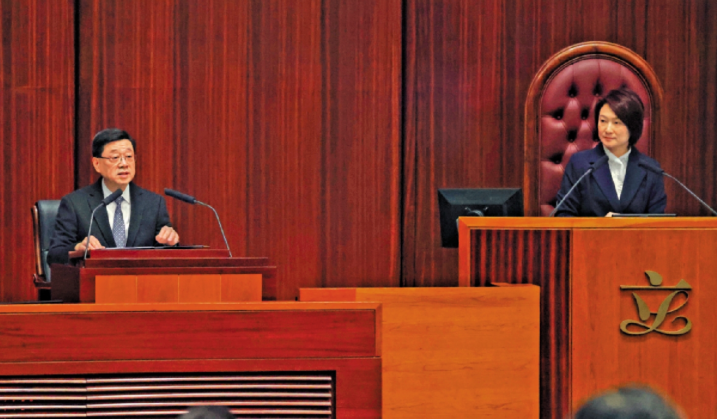 　　圖：行政長官李家超表示，特區政府與議員同心協力，推動宏福苑火災後的支援與重建工作，共同建設更安全的香港。