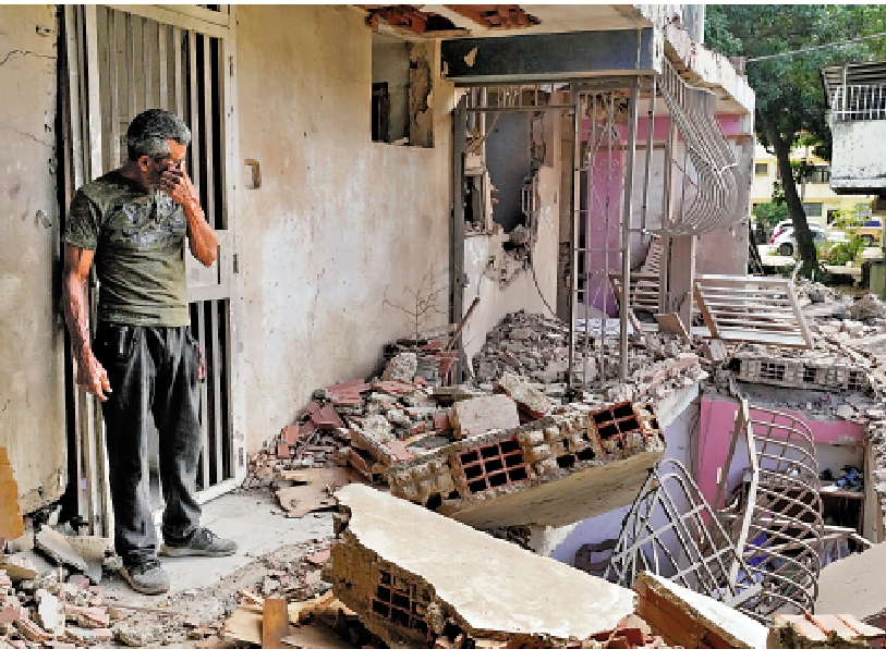 　　圖：美國3日對委內瑞拉發動軍事打擊，該國北部地區多處民宅被摧毀。\美聯社