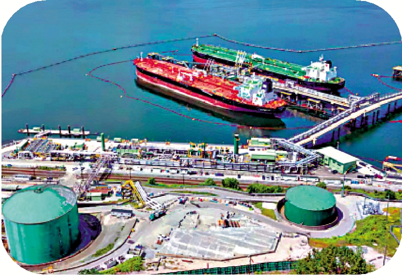 　　圖：加拿大TMX輸油管道終點、位於布拉德灣的維斯特里奇海洋碼頭。