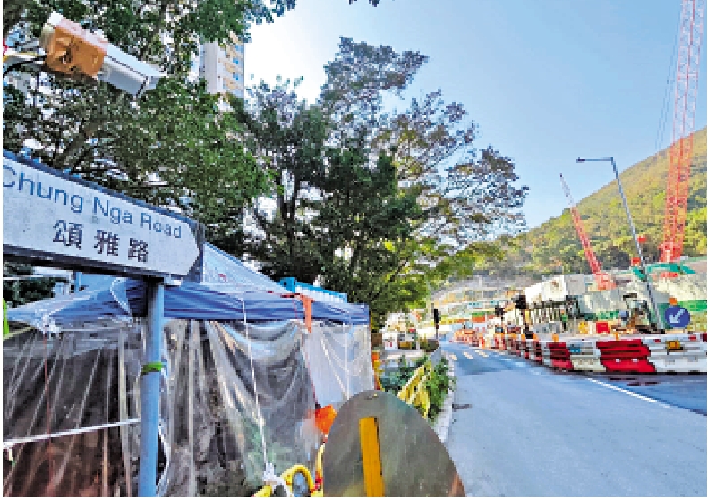 　　圖：大埔頌雅路西的土地正在打樁，當局正研究修改圖則以改建居屋。