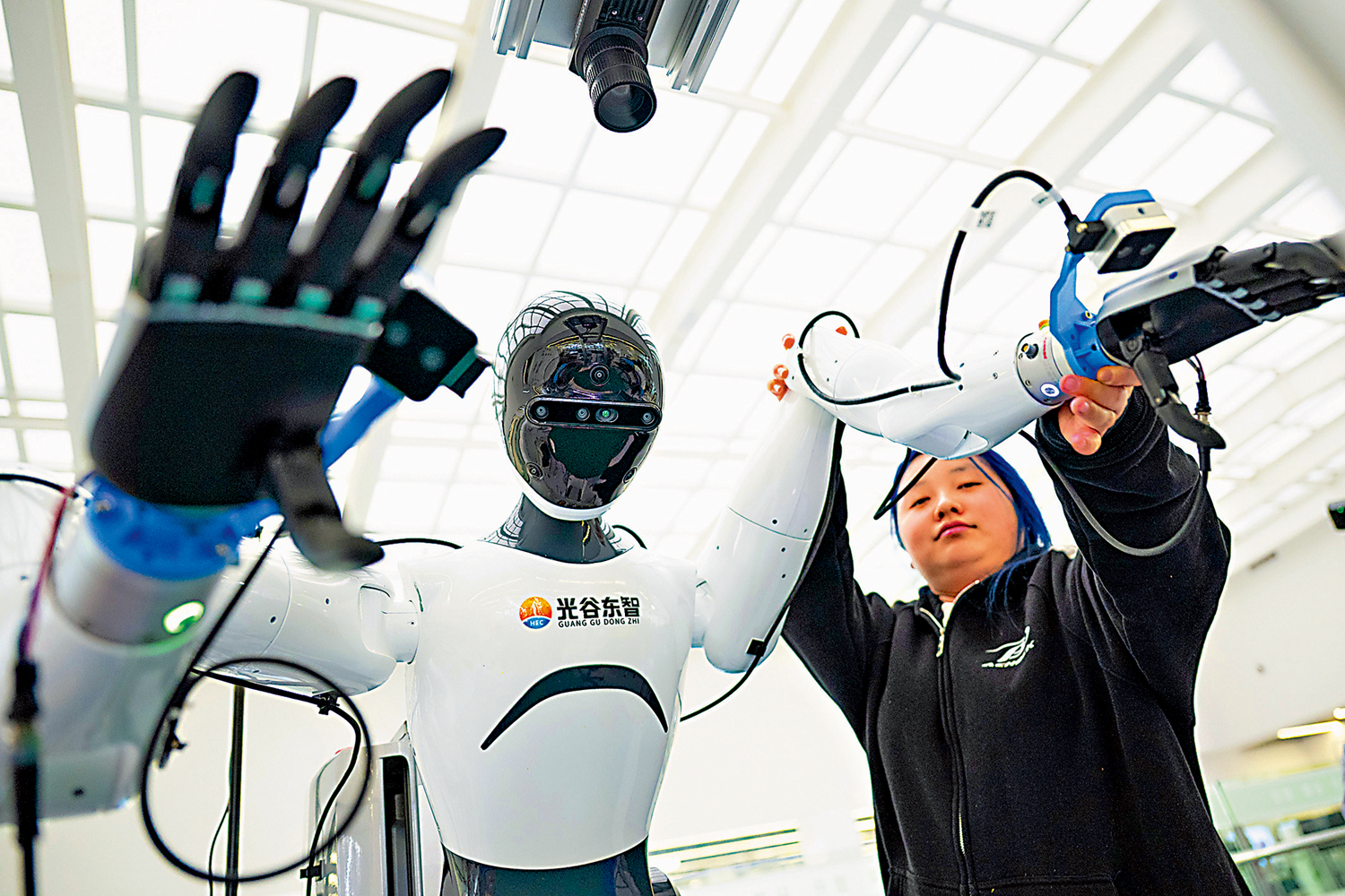 　　圖：AI發展的本質是數據驅動革命，數據生成量的爆發式增長直接拉動存儲芯片需求擴容。