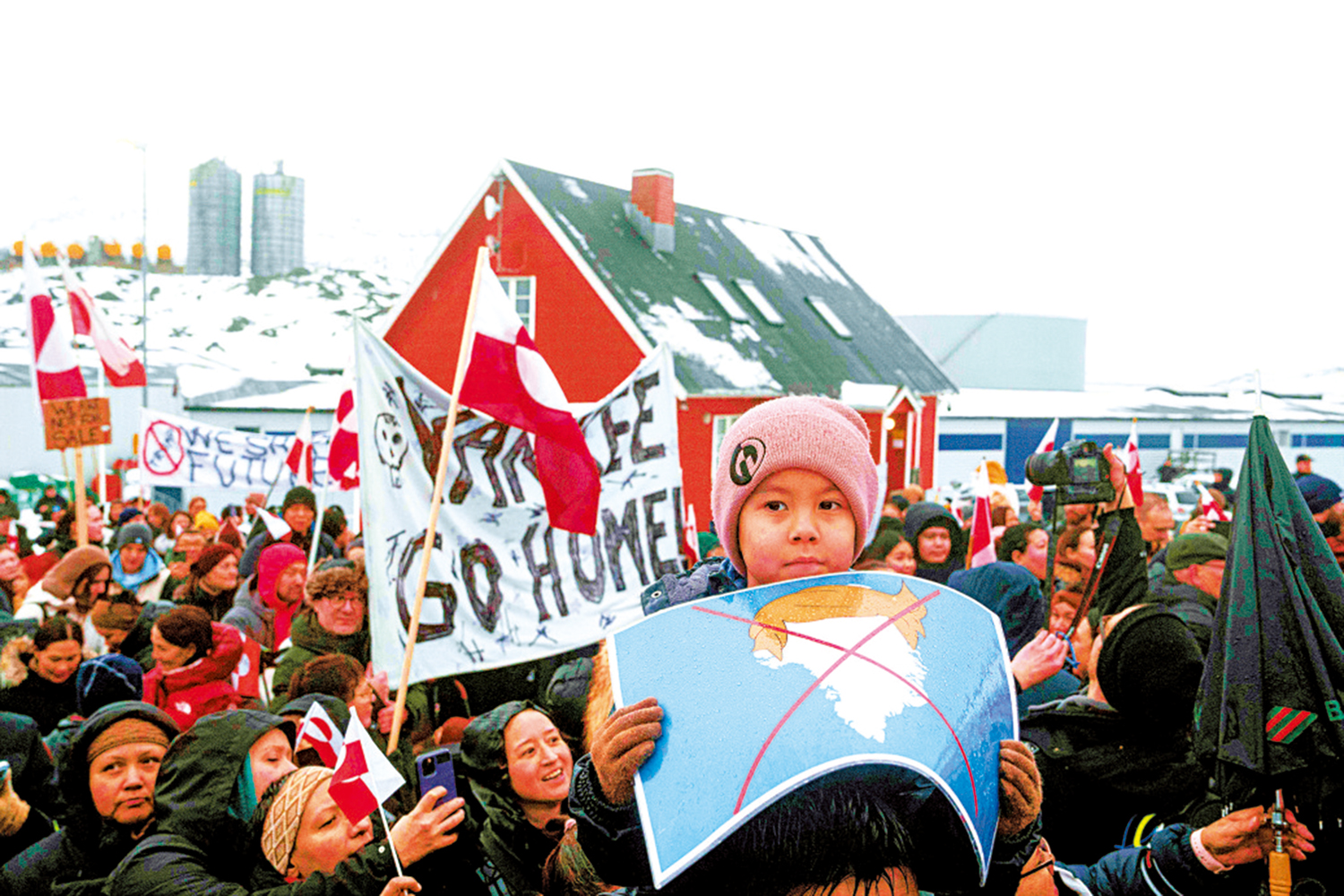 　　圖：格陵蘭島居民17日舉行示威，反對美國霸佔該島。\美聯社