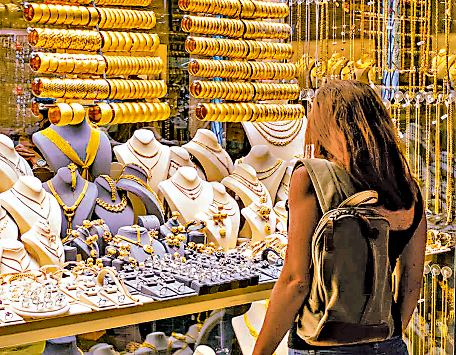 　　圖：專家認為，「資源民族主義」升溫將推動金銀續升。