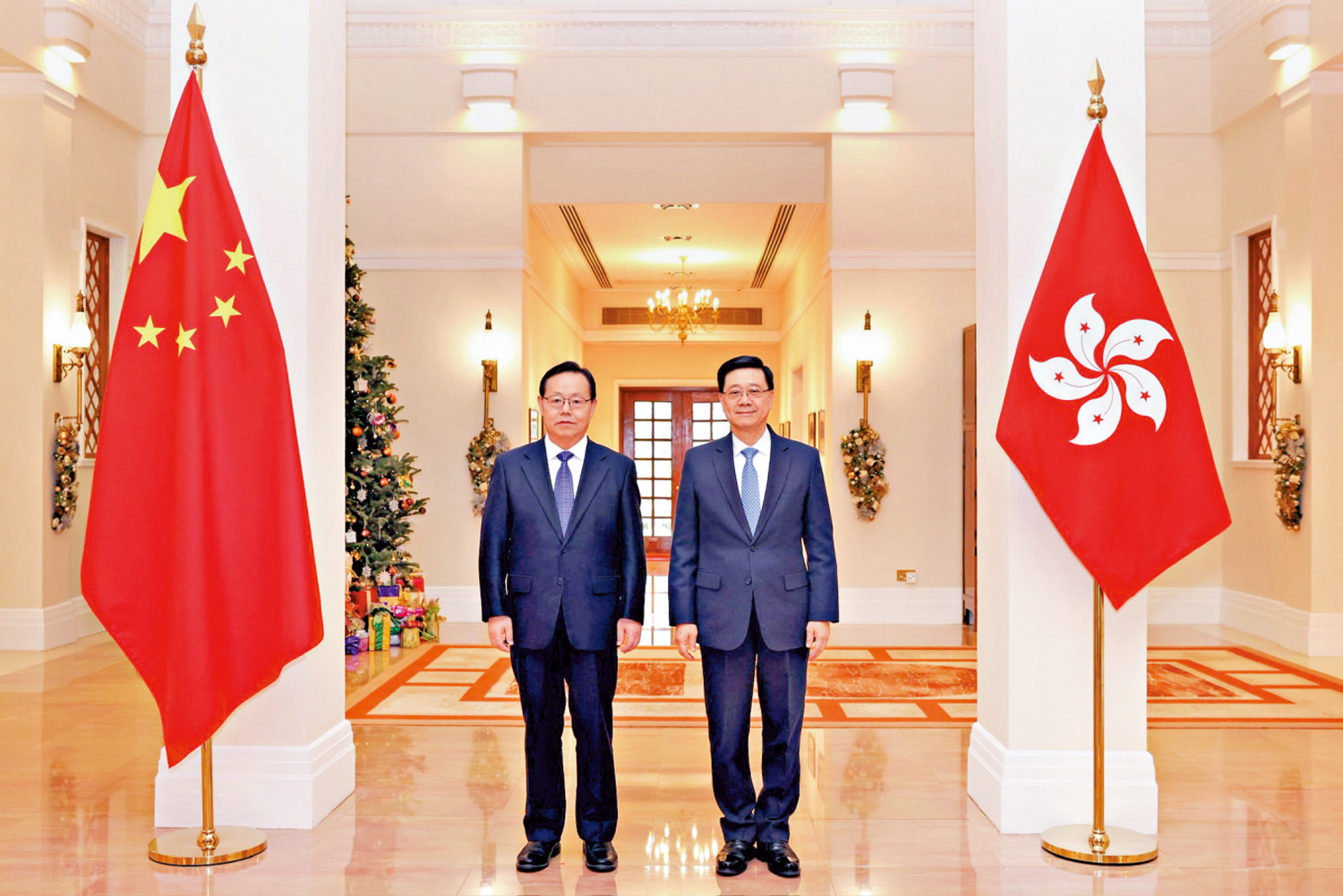 　　圖：行政長官李家超昨日在禮賓府與全國政協副主席、致公黨中央主席蔣作君會面。