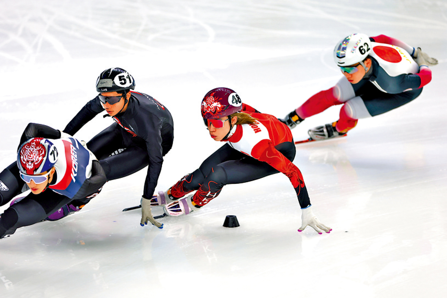 　　圖：郭子峰（右二）下月將首次征戰冬奧會。\資料圖片