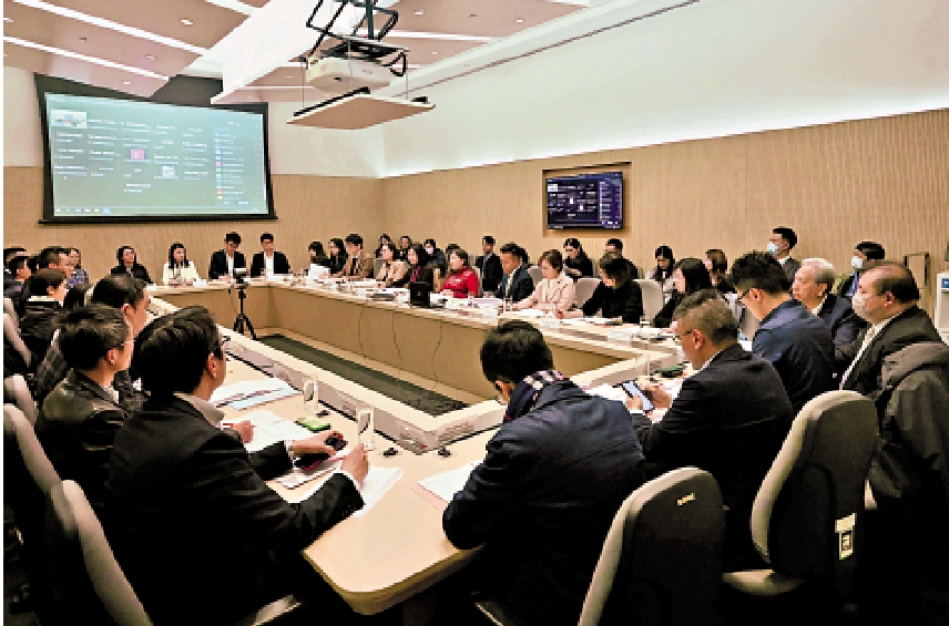 　　圖：文體旅局昨日召開會議，統籌內地春節黃金周接待訪港旅客的預備工作。