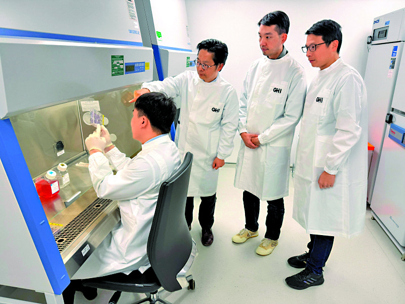 　　圖：港大醫學院團隊表示，只需單次鼻內給藥，疫苗即能產生針對多種乙型冠狀病毒的廣泛免疫力。