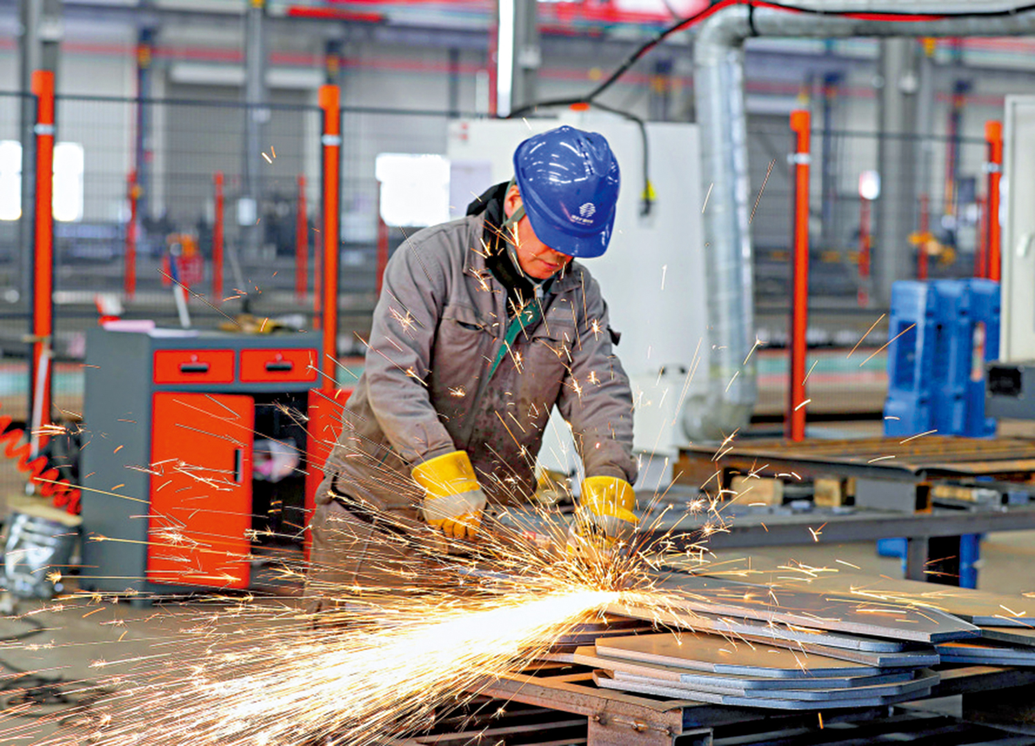 　　圖：中國工業企業去年利潤總額73982億元人民幣，按年增長0.6%。