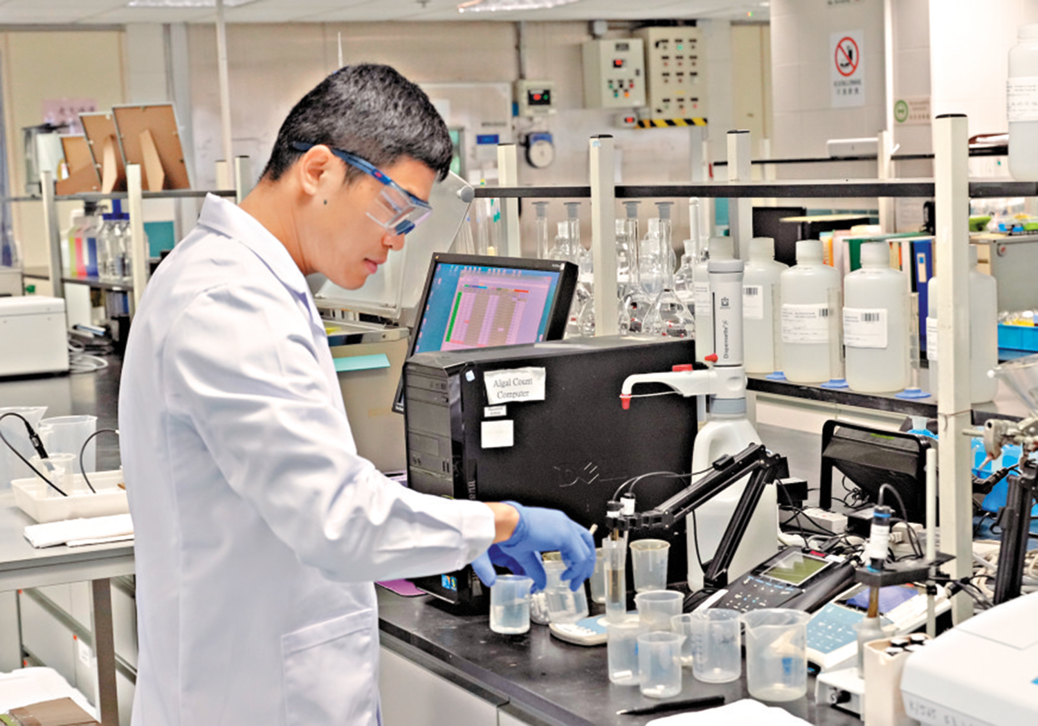 　　圖：水務署定期監測水塘的水質，確保適合用作食水。