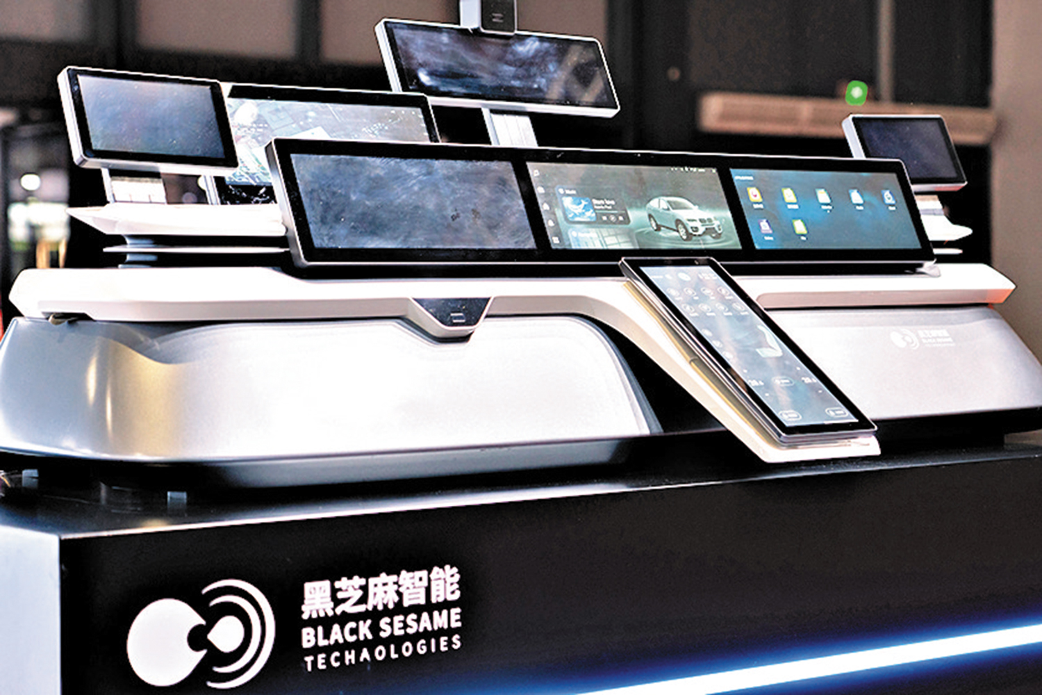 　　圖：黑芝麻智能基於SoC的解決方案，提供全端式輔助駕駛能力。