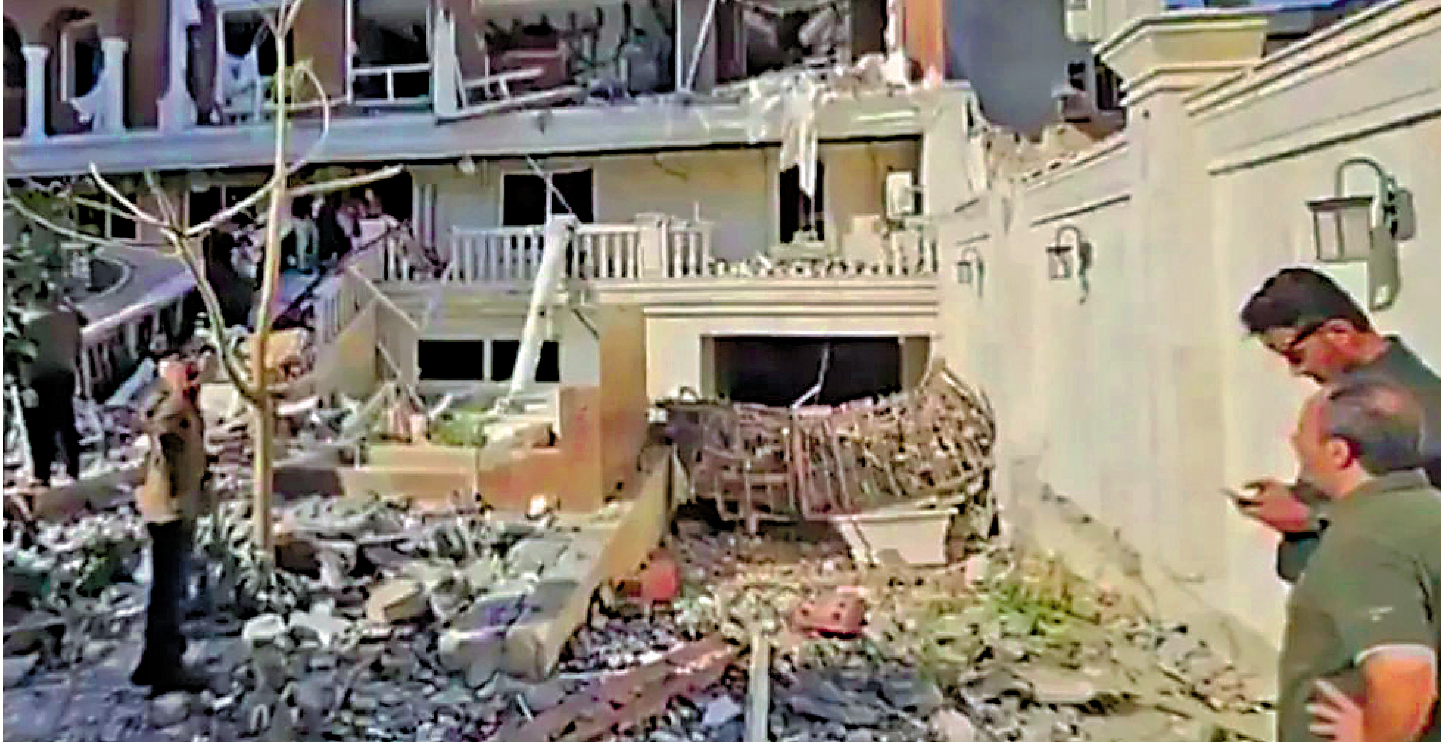 　　圖：伊朗阿巴斯港一棟居民樓1月31日發生爆炸，1死14傷。\視頻截圖