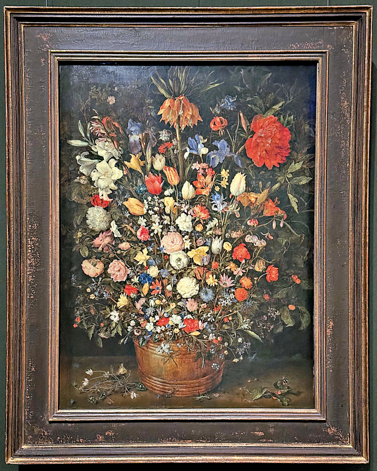 　　圖：老揚·勃魯蓋爾畫作《木質容器中的花卉》。\作者供圖