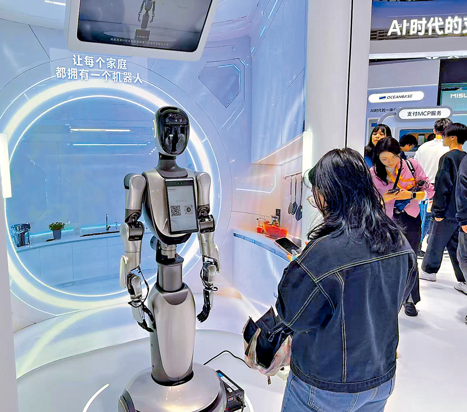 　　圖：機器人家庭應用場景是當下具身智能產業熱點。\大公報記者王莉