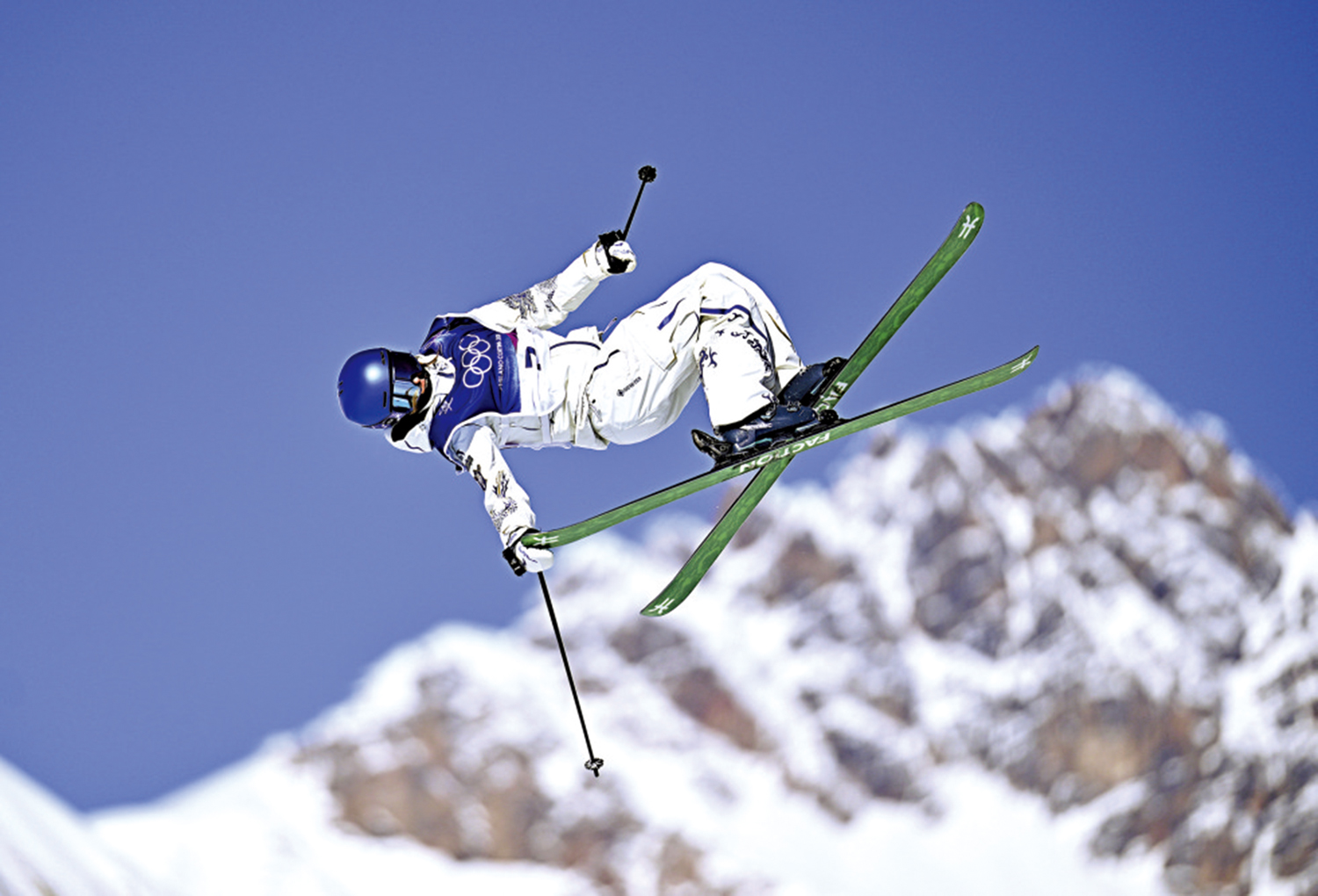 　　圖：谷愛凌出戰滑雪女子坡面障礙技巧資格賽。\新華社