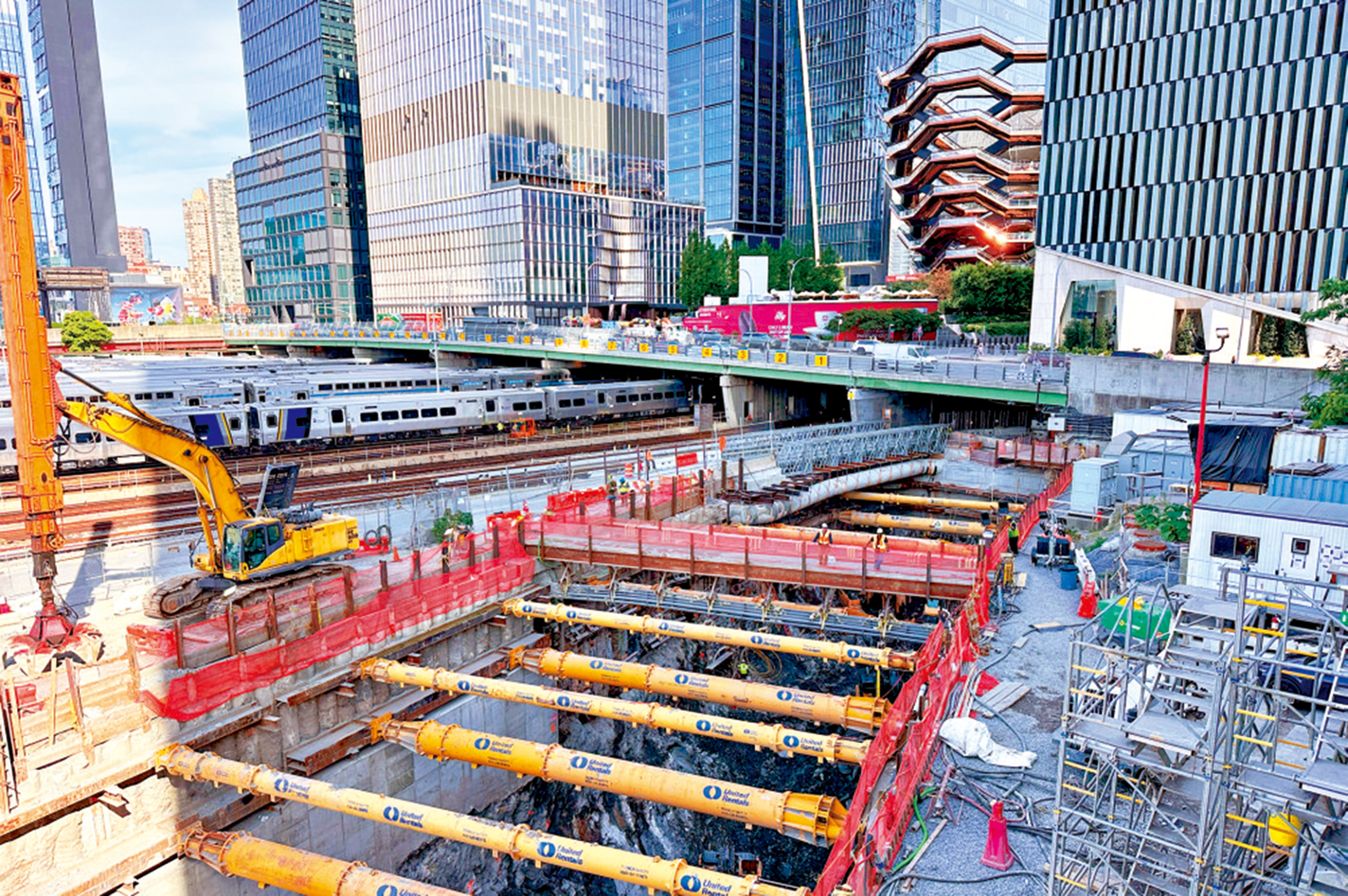 　　圖：正在建設中的紐約哈德遜河隧道工程，其聯邦撥款被特朗普政府扣下。\美聯社